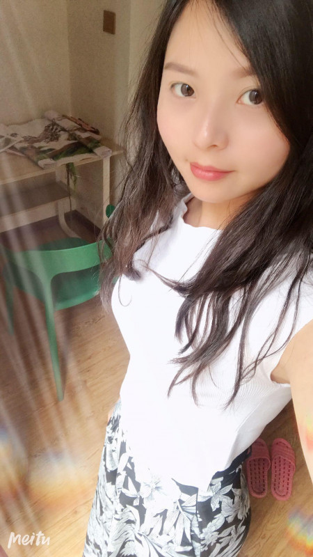 性格开朗的妹子